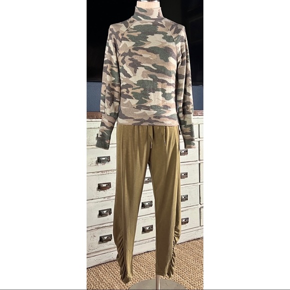 Anthropologie Saturday Sunday Ruched Tapered Green Pants S - Picture 7 of 13